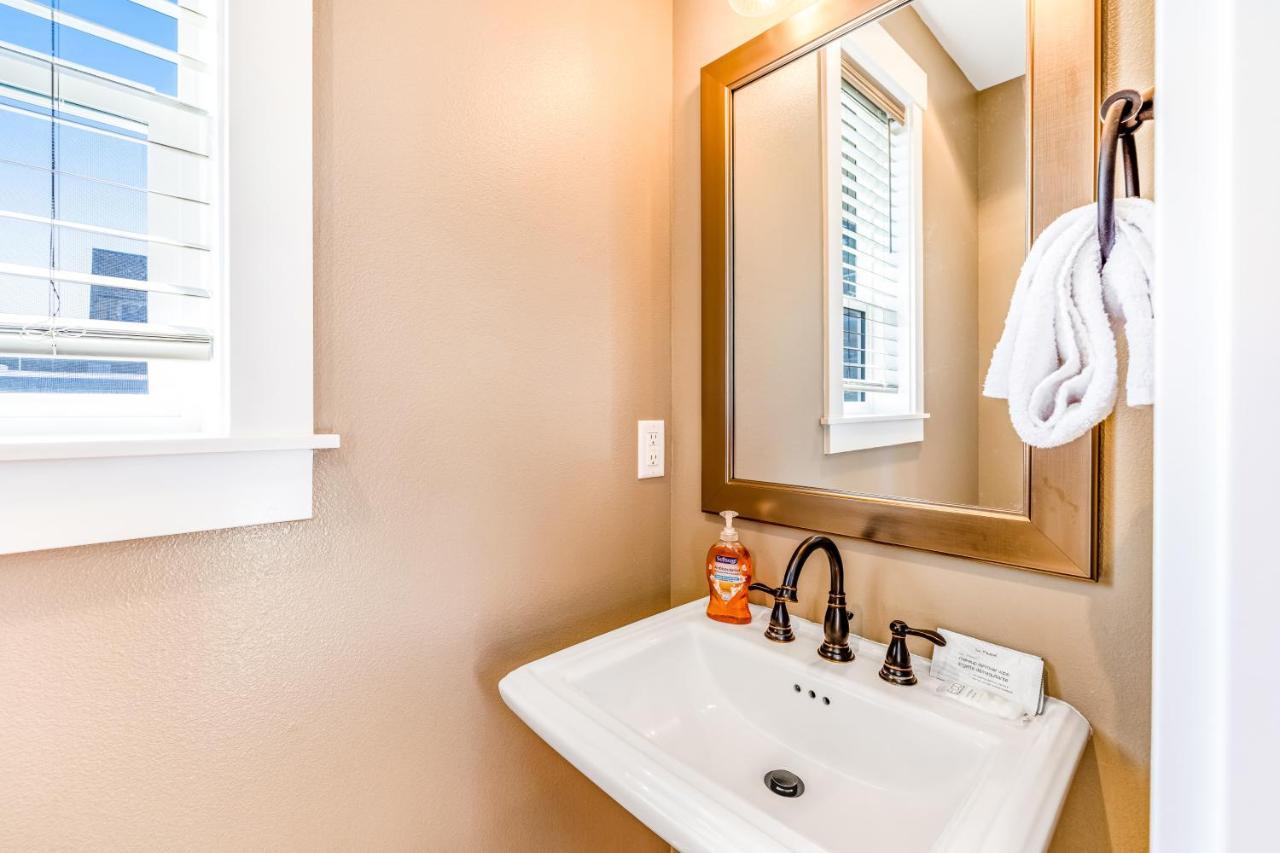 Driftwood Star Villa Lincoln City Ngoại thất bức ảnh